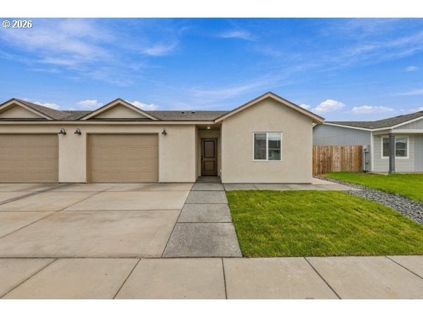 978 NE 10TH PL