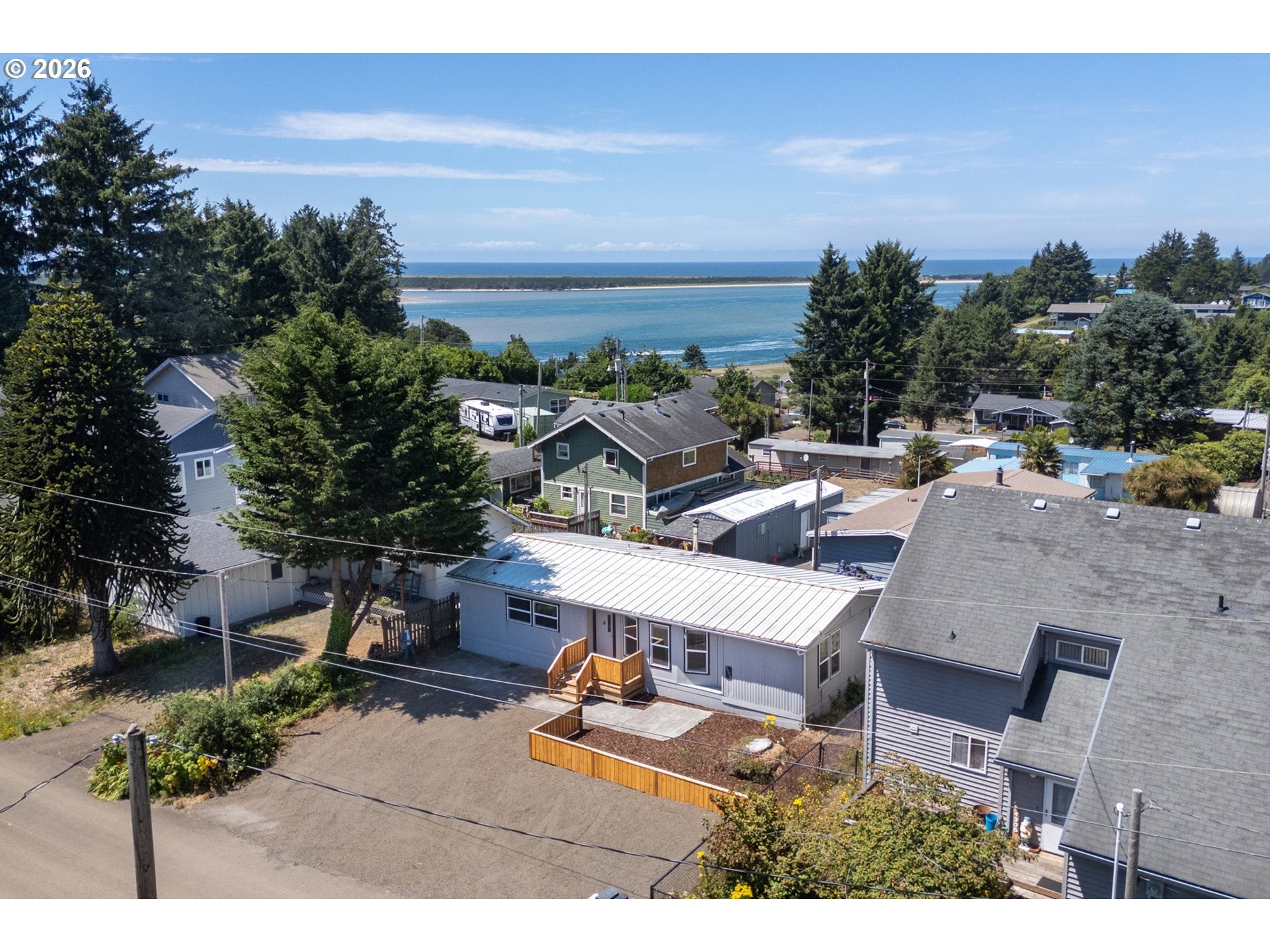 2220 FLEMING AVE