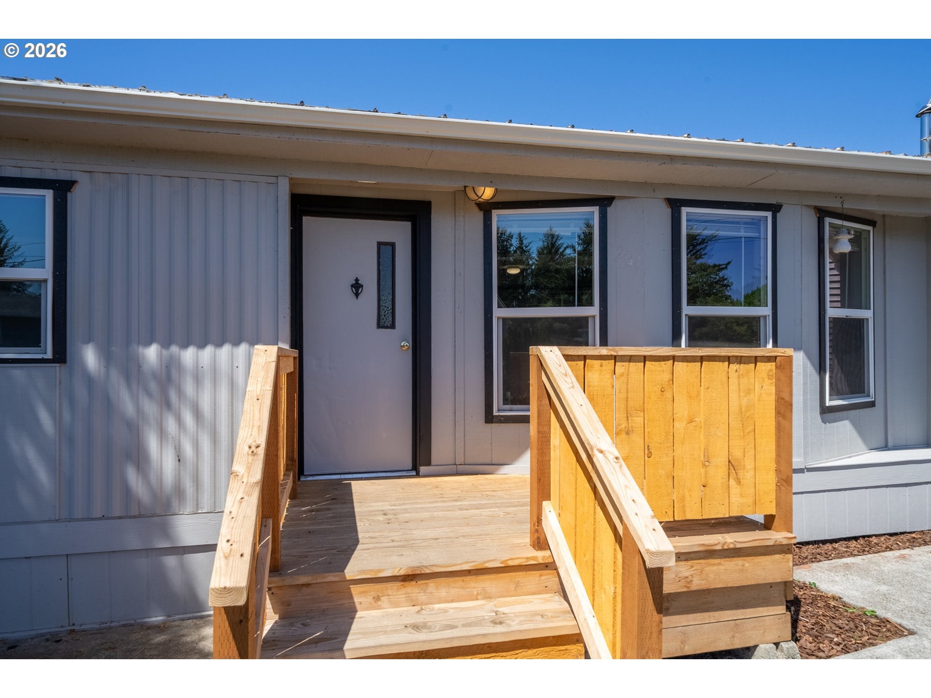 2220 FLEMING AVE