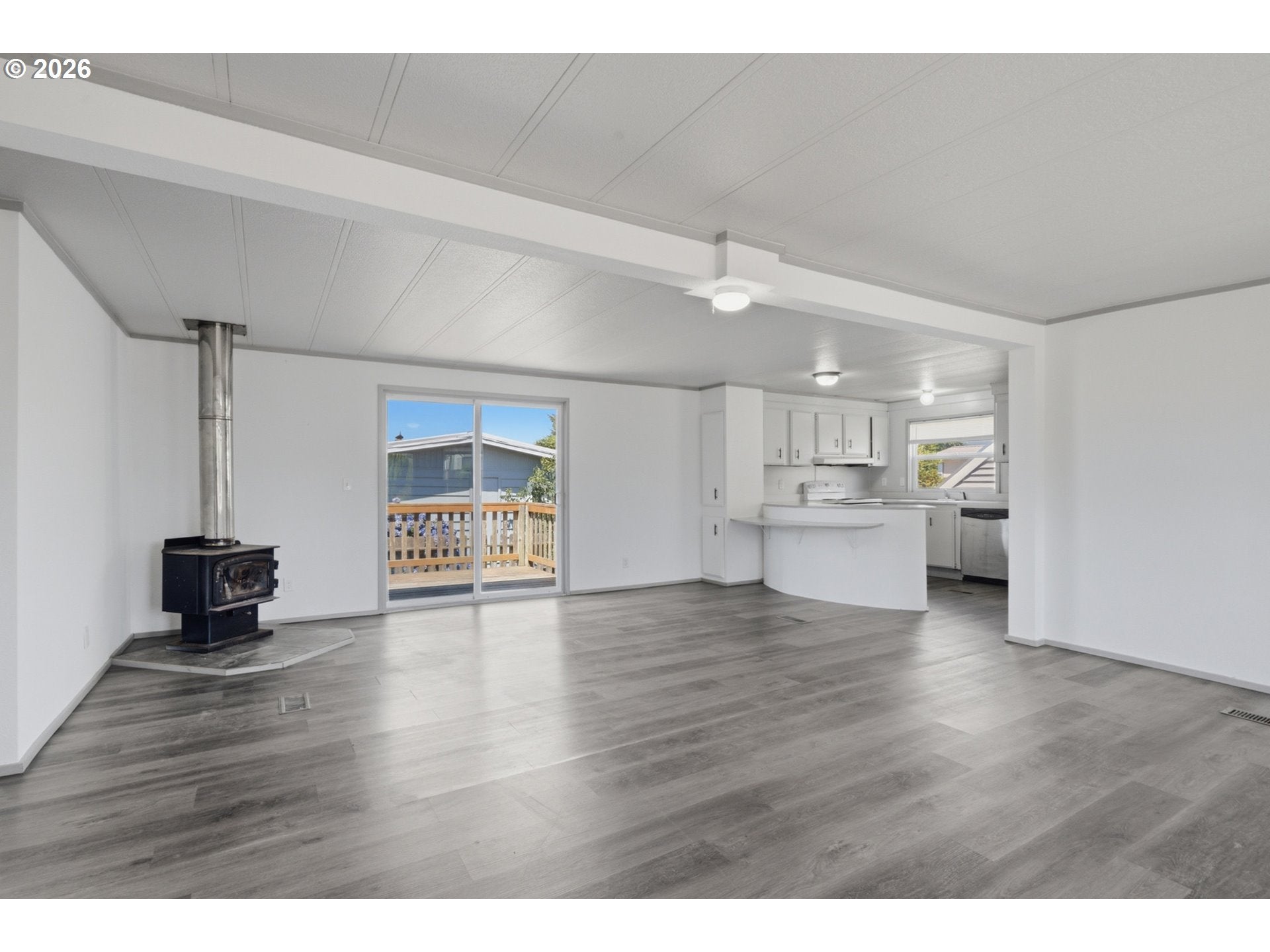 2220 FLEMING AVE