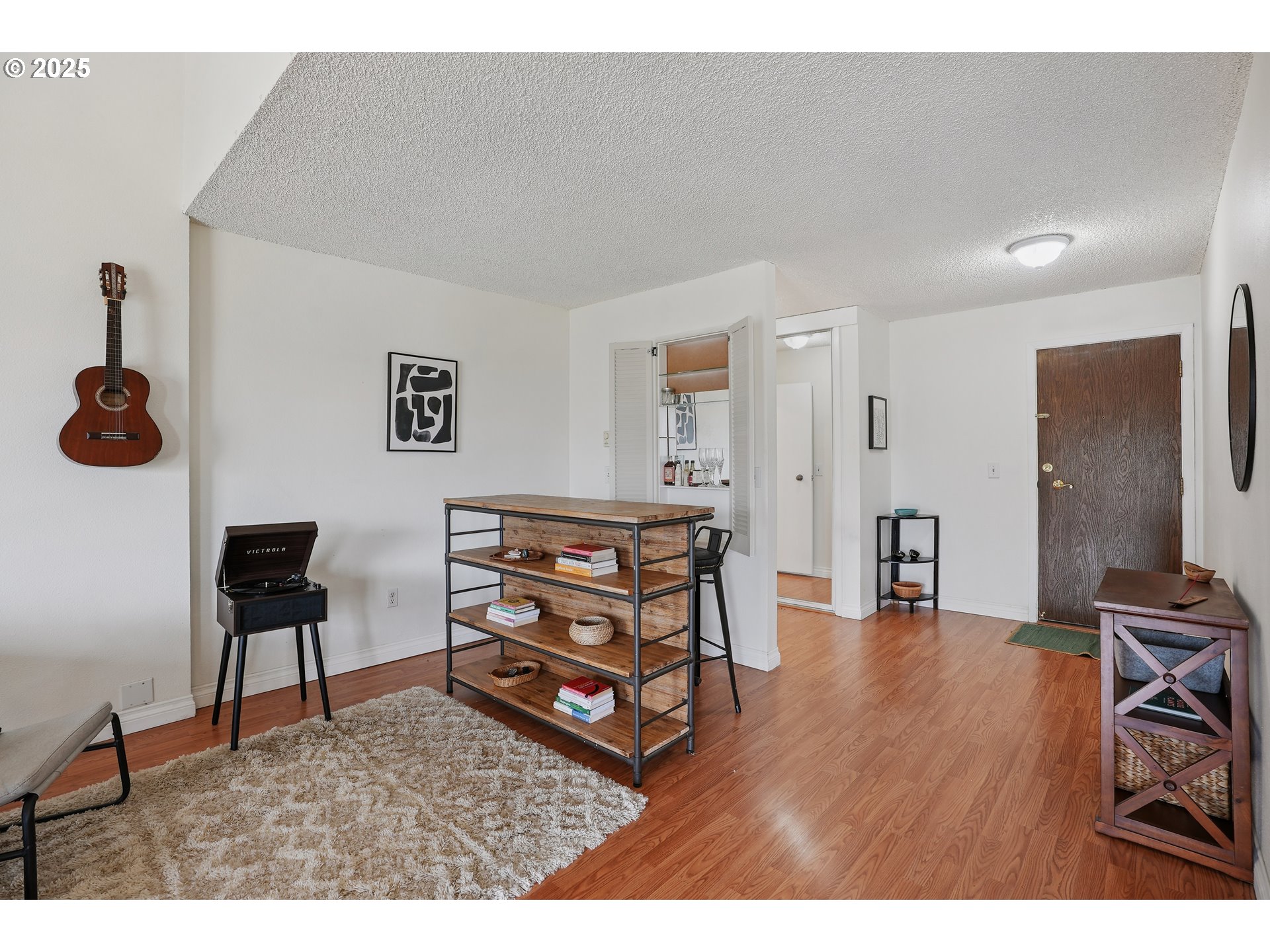 5585 E EVERGREEN BLVD 5401