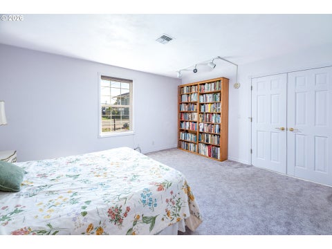 Tiny photo for 115 S 3rd St, Creswell, OR 97426 (MLS # 210527120)