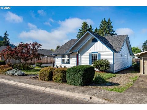 Tiny photo for 115 S 3rd St, Creswell, OR 97426 (MLS # 210527120)