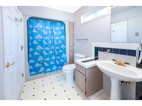 Tiny photo for 115 S 3rd St, Creswell, OR 97426 (MLS # 210527120)