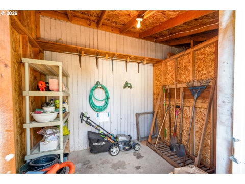 Tiny photo for 115 S 3rd St, Creswell, OR 97426 (MLS # 210527120)