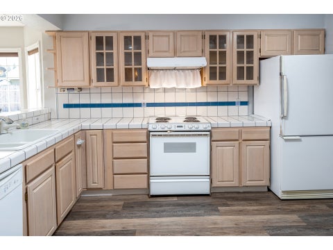 Tiny photo for 115 S 3rd St, Creswell, OR 97426 (MLS # 210527120)