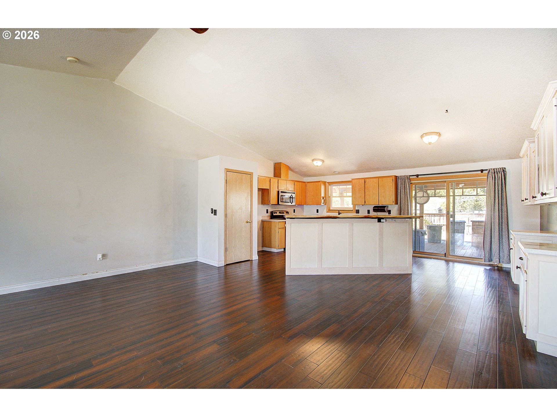 700 NW 24TH ST