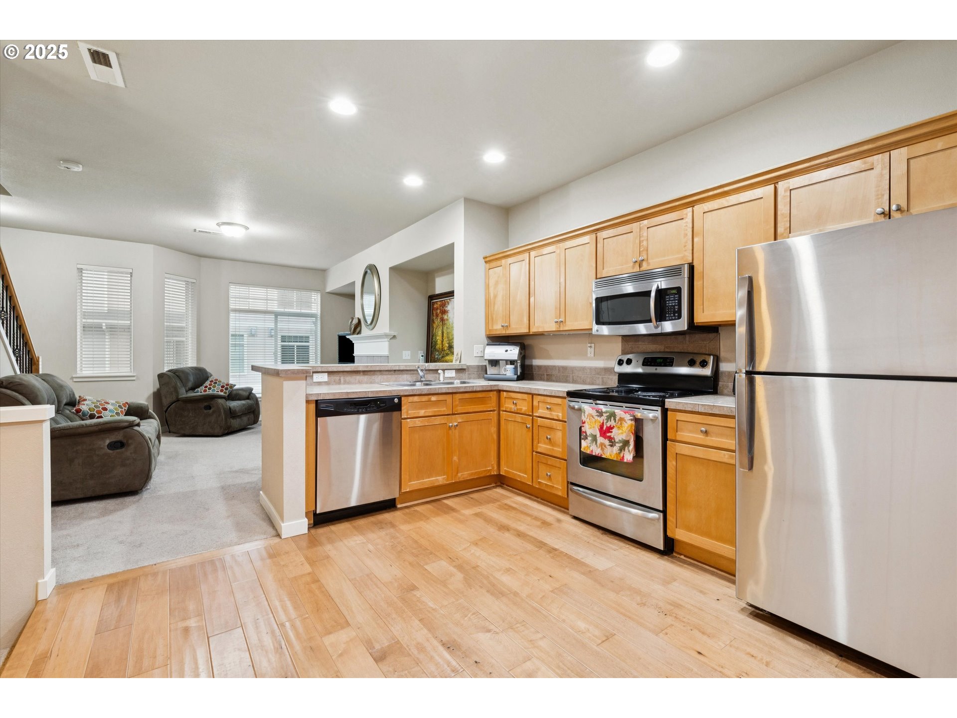 406 NE PATRICIA ANN PL