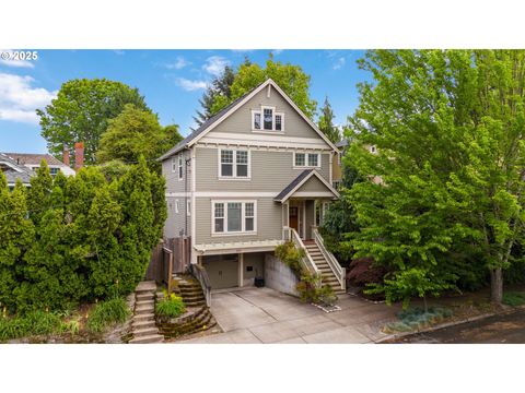 2821 SE SCHILLER ST Portland OR 97202