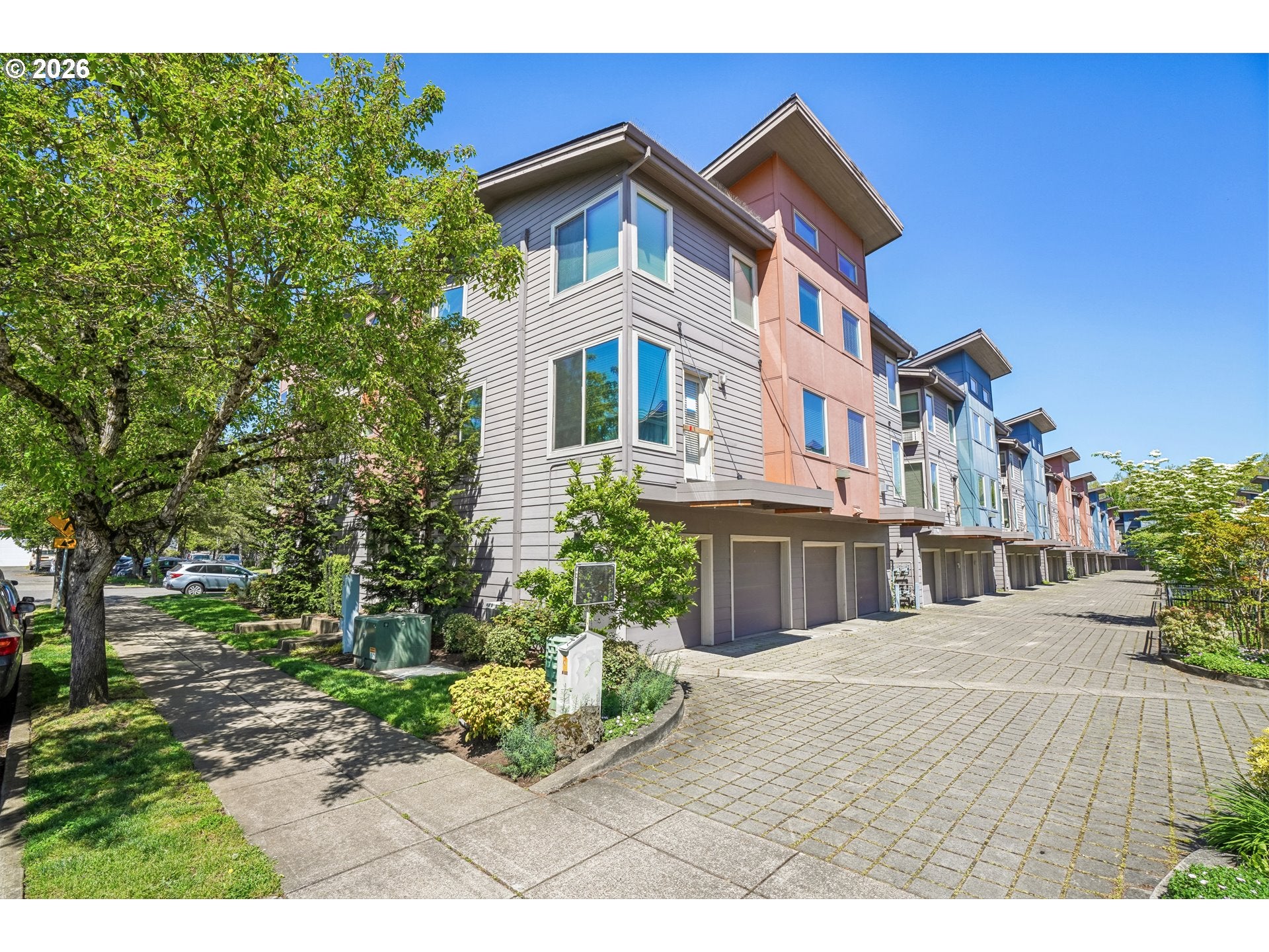 8555 N KELLOGG ST 1-2