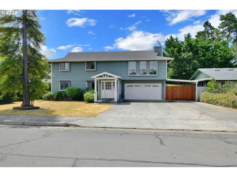 1490 MYRTLE LOOP Florence OR 97439