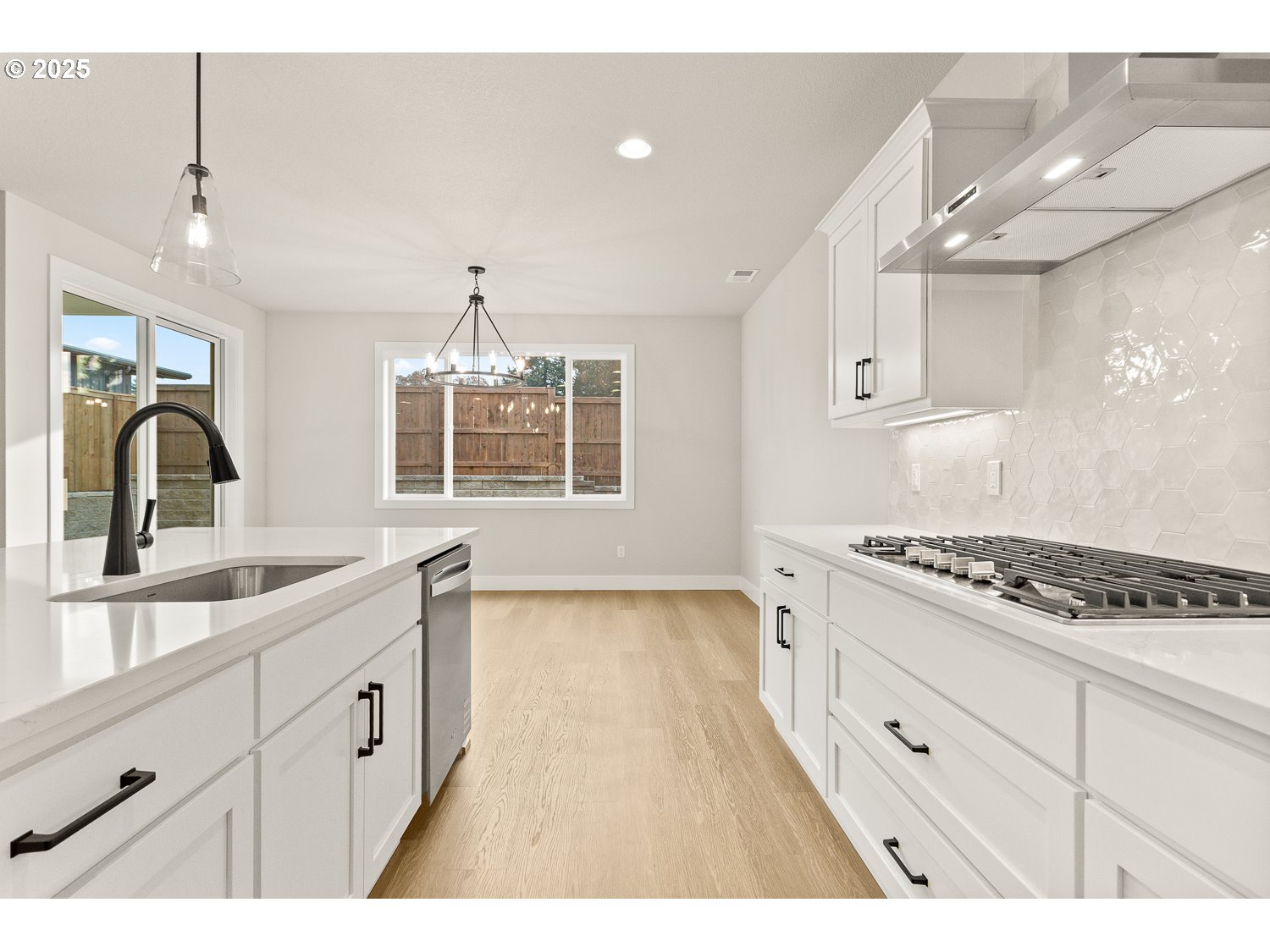 7212 SW Windflower ST