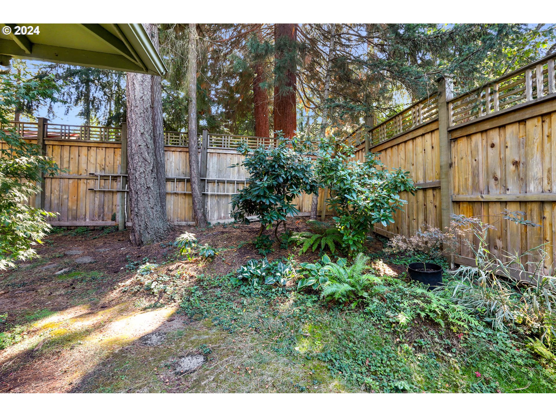 Eugene, Oregon 97405, United States, 3 Bedrooms Bedrooms, ,2 BathroomsBathrooms,Residential,Active,101096