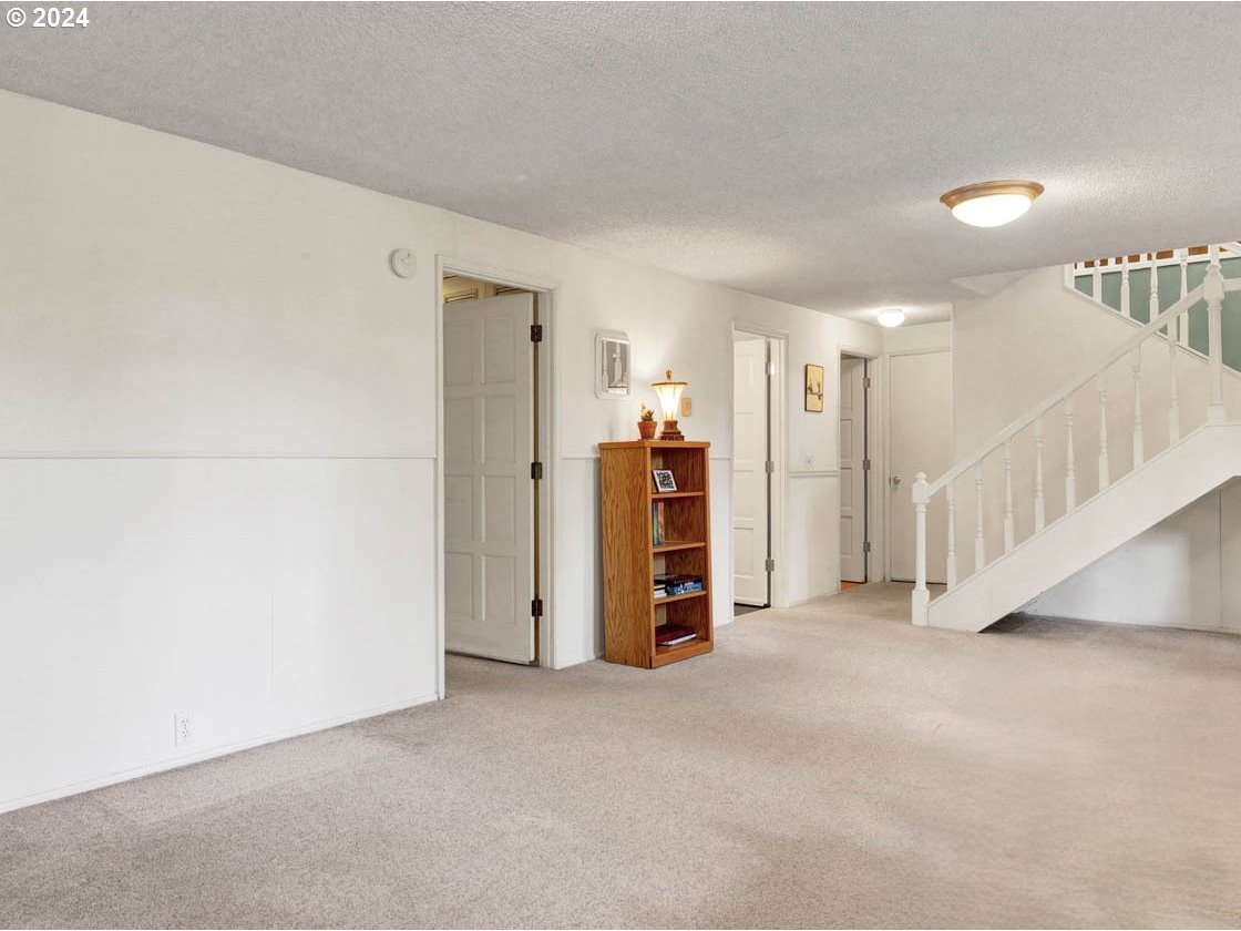 Eugene, Oregon 97405, United States, 3 Bedrooms Bedrooms, ,2 BathroomsBathrooms,Residential,Active,101096