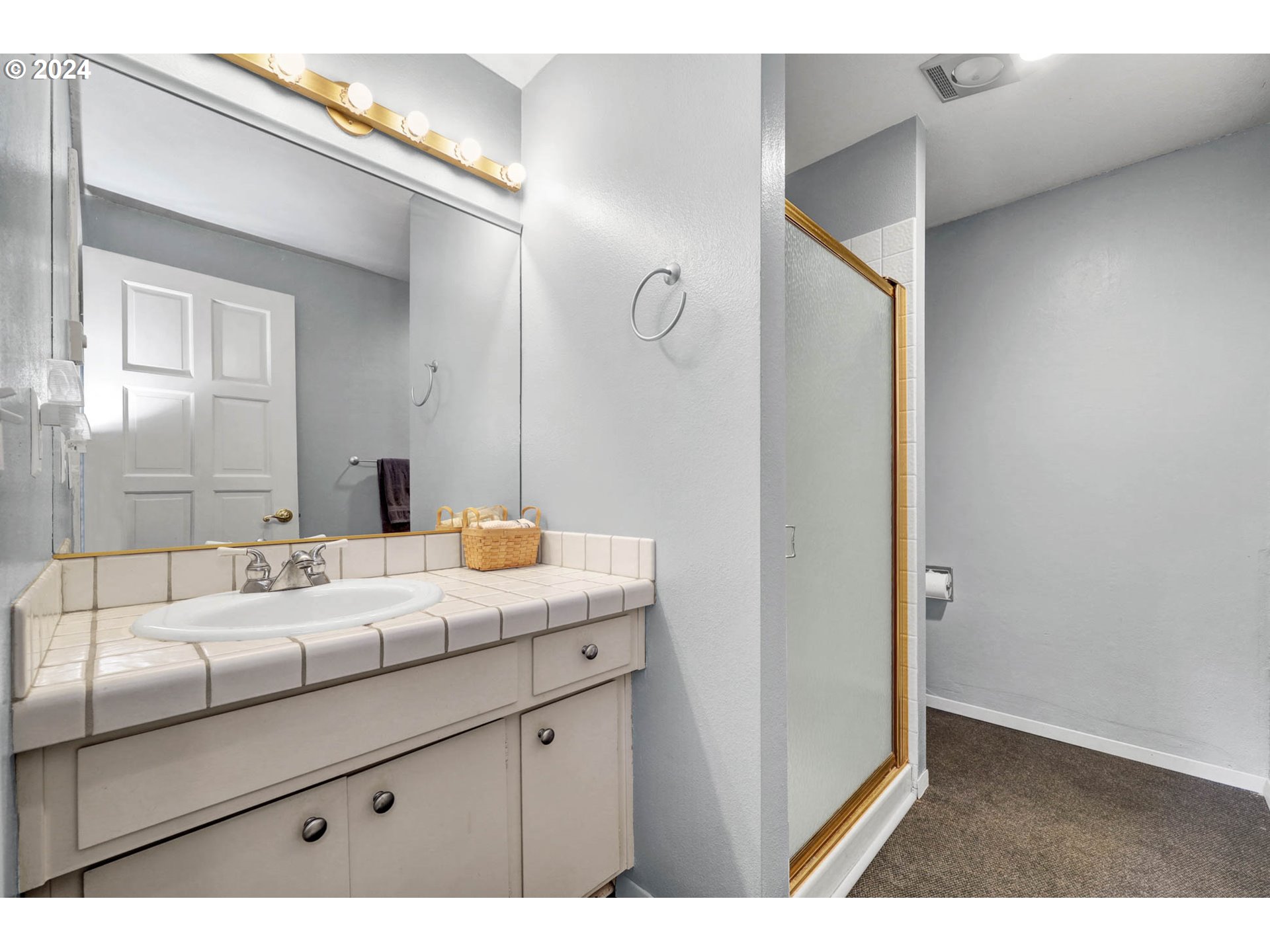 Eugene, Oregon 97405, United States, 3 Bedrooms Bedrooms, ,2 BathroomsBathrooms,Residential,Active,101096