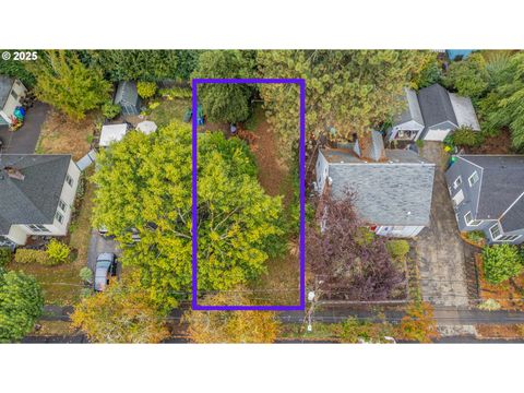 SE CRYSTAL SPRINGS BLVD Portland OR 97206