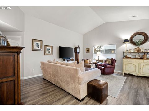 Tiny photo for 368 Hillegas Ave, Creswell, OR 97426 (MLS # 459506977)