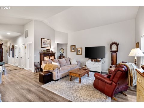 Tiny photo for 368 Hillegas Ave, Creswell, OR 97426 (MLS # 459506977)