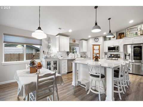 Tiny photo for 368 Hillegas Ave, Creswell, OR 97426 (MLS # 459506977)