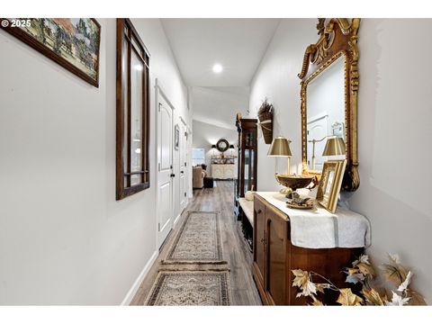 Tiny photo for 368 Hillegas Ave, Creswell, OR 97426 (MLS # 459506977)