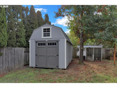 Tiny photo for 589 Mary Neal Ln, Creswell, OR 97426 (MLS # 261416434)