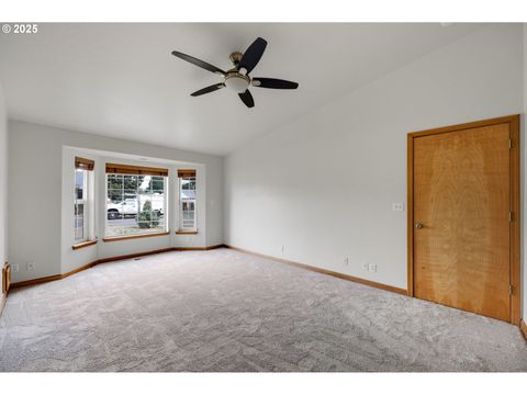 Tiny photo for 589 Mary Neal Ln, Creswell, OR 97426 (MLS # 261416434)