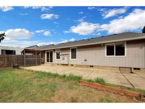 Tiny photo for 589 Mary Neal Ln, Creswell, OR 97426 (MLS # 261416434)