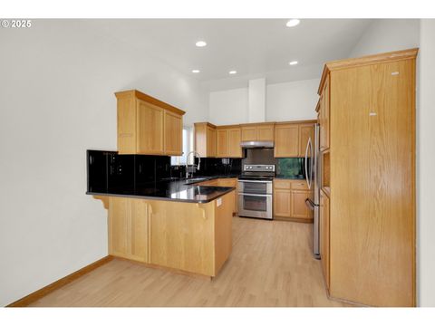Tiny photo for 589 Mary Neal Ln, Creswell, OR 97426 (MLS # 261416434)