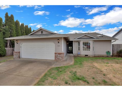 Photo of 589 Mary Neal Ln, Creswell, OR 97426 (MLS # 261416434)