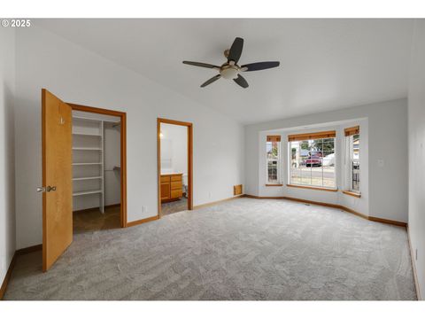 Tiny photo for 589 Mary Neal Ln, Creswell, OR 97426 (MLS # 261416434)