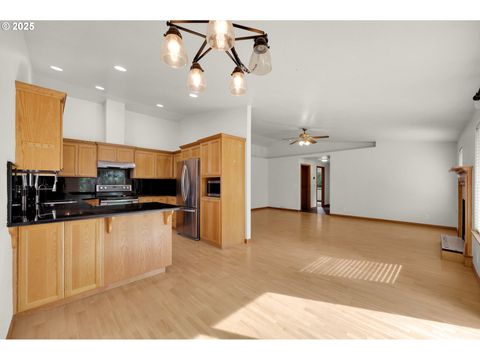 Tiny photo for 589 Mary Neal Ln, Creswell, OR 97426 (MLS # 261416434)