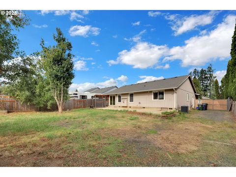 Tiny photo for 589 Mary Neal Ln, Creswell, OR 97426 (MLS # 261416434)