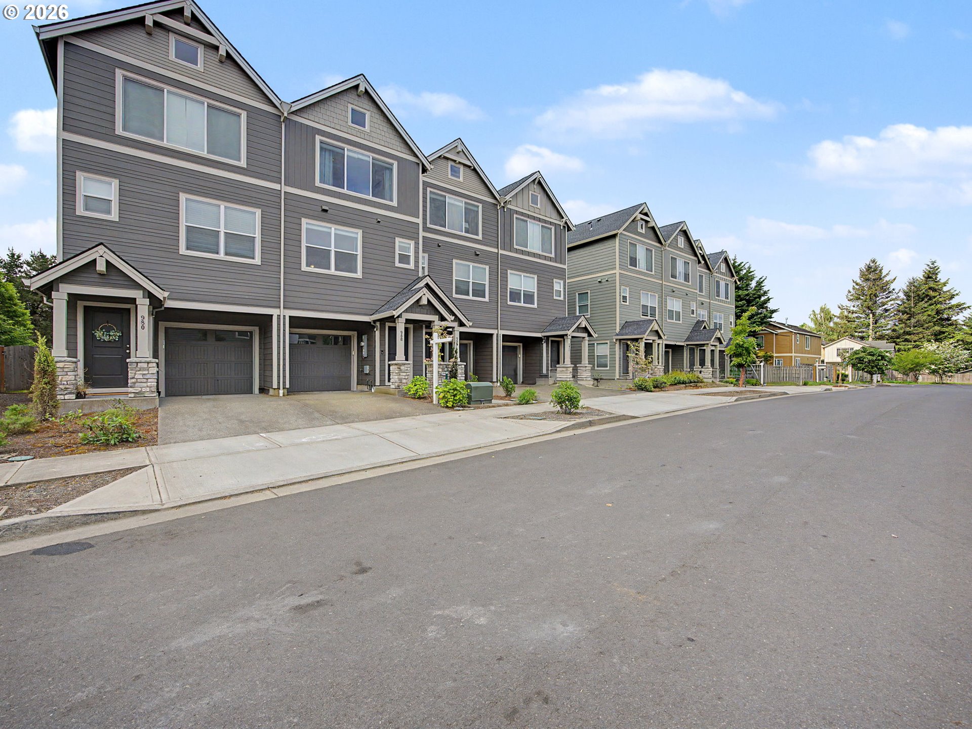 988 SW 2ND WAY