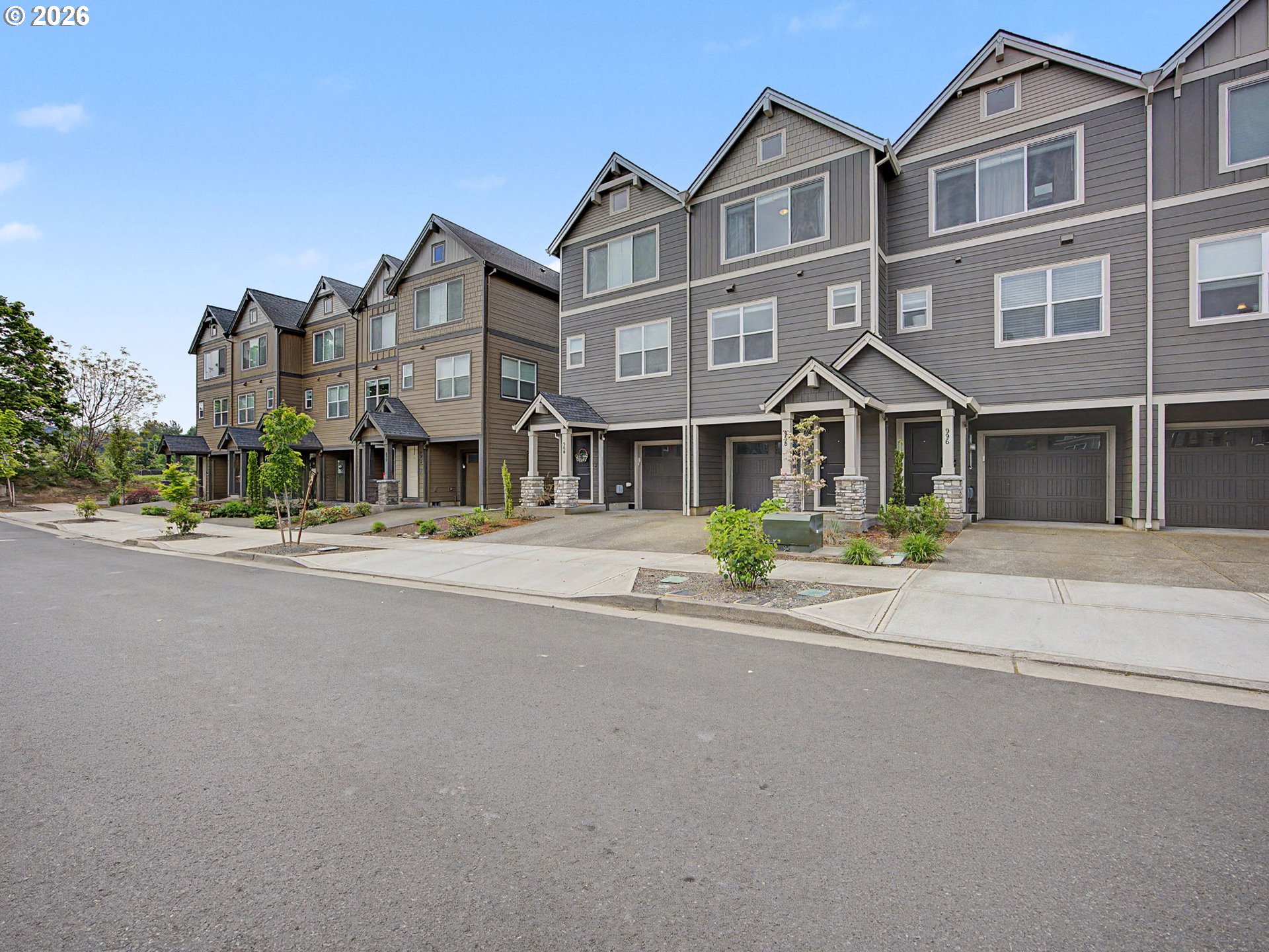 988 SW 2ND WAY
