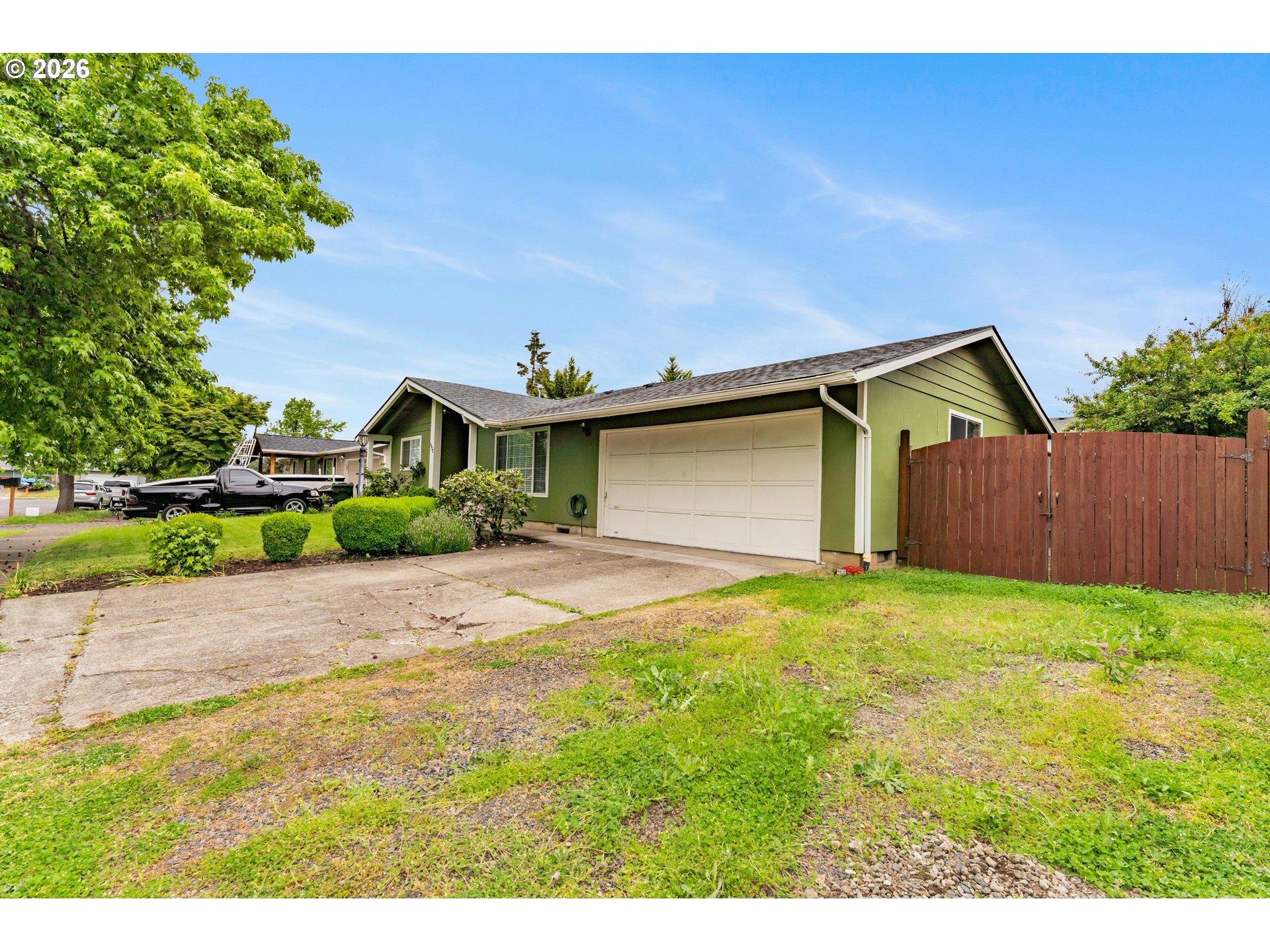 1735 RAINBOW DR