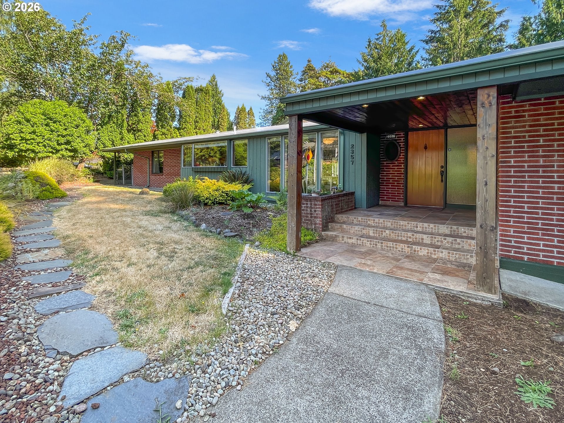 2357 CASCADE WAY