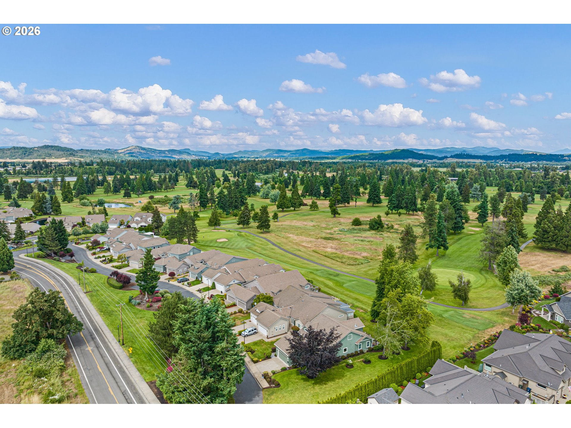 40 MAGNOLIA DR