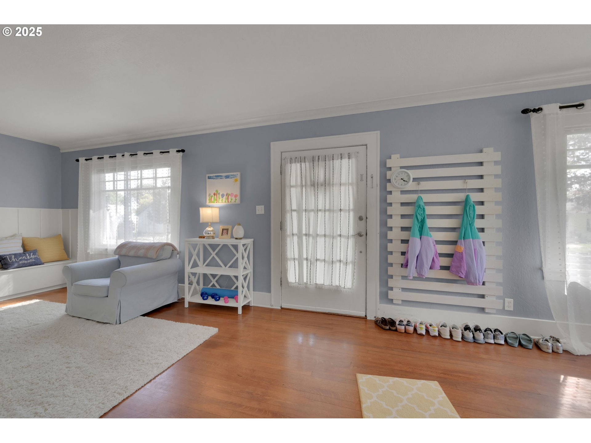683 Laurel