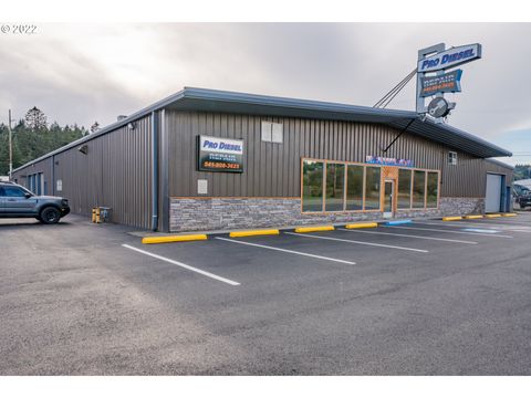 225 W LOCKHART AVE Coos Bay OR 97420