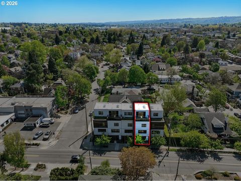 2268 SE DIVISION ST Portland OR 97202