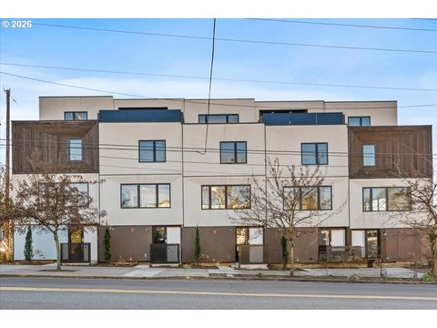 2268 SE DIVISION ST Portland OR 97202