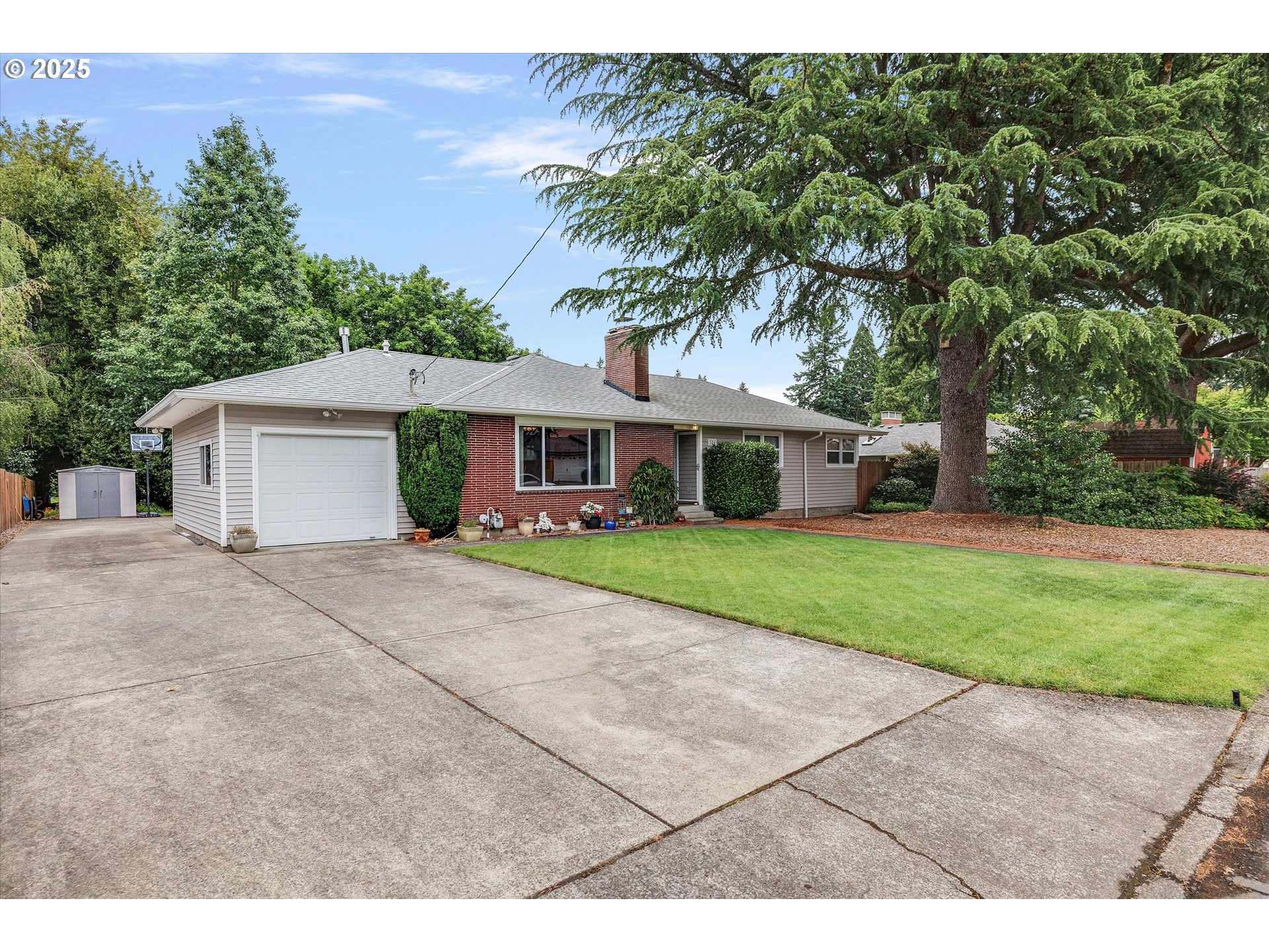 184 NE 10TH AVE