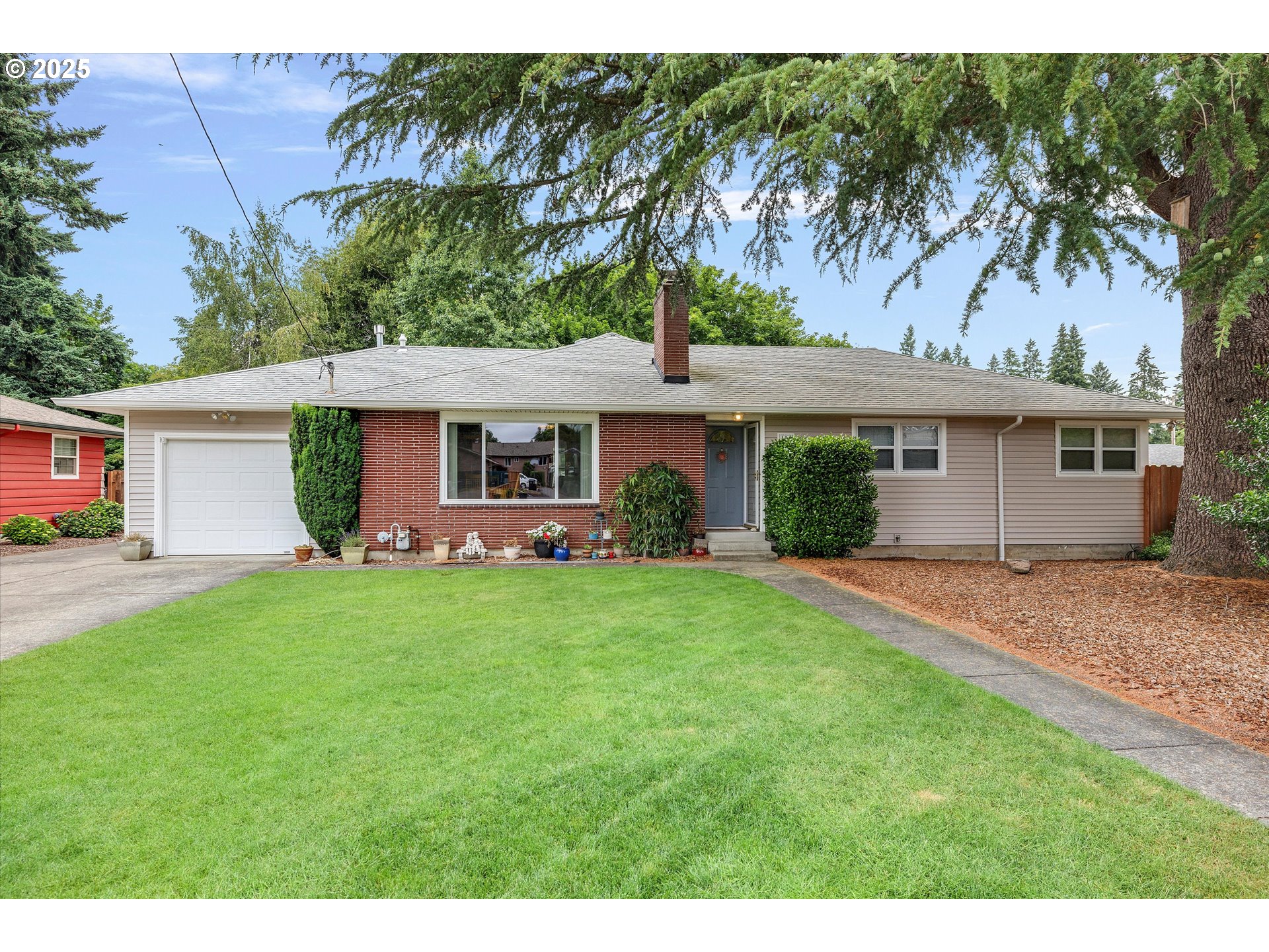 184 NE 10TH AVE