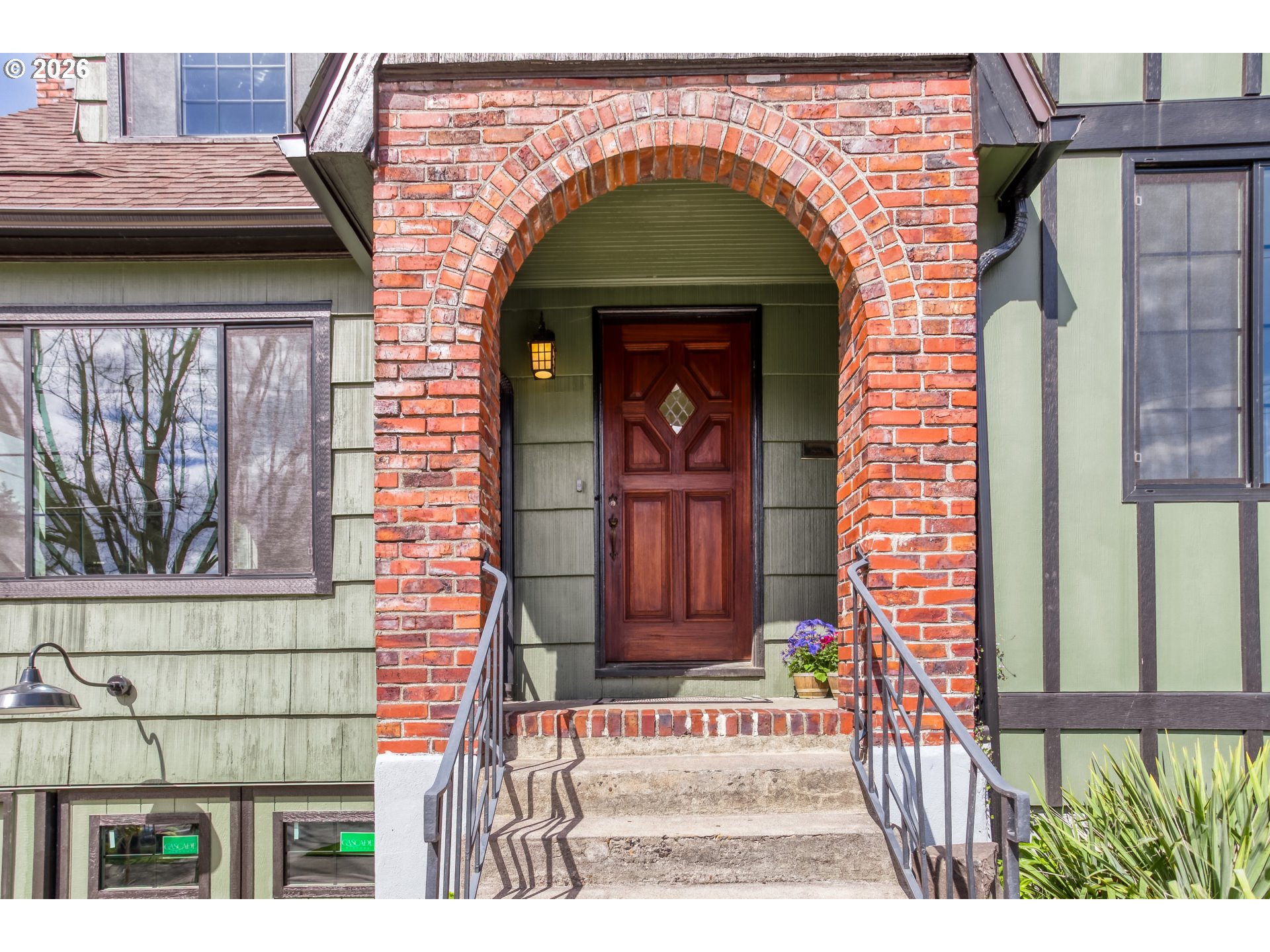 3235 NE Klickitat ST