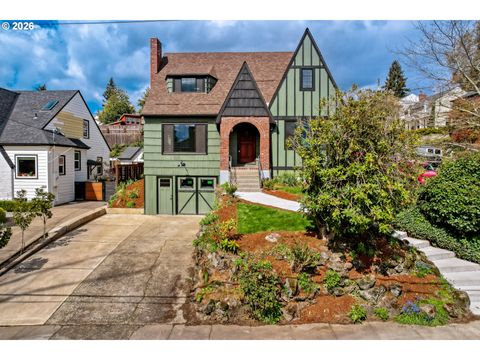 3235 NE Klickitat ST Portland OR 97212