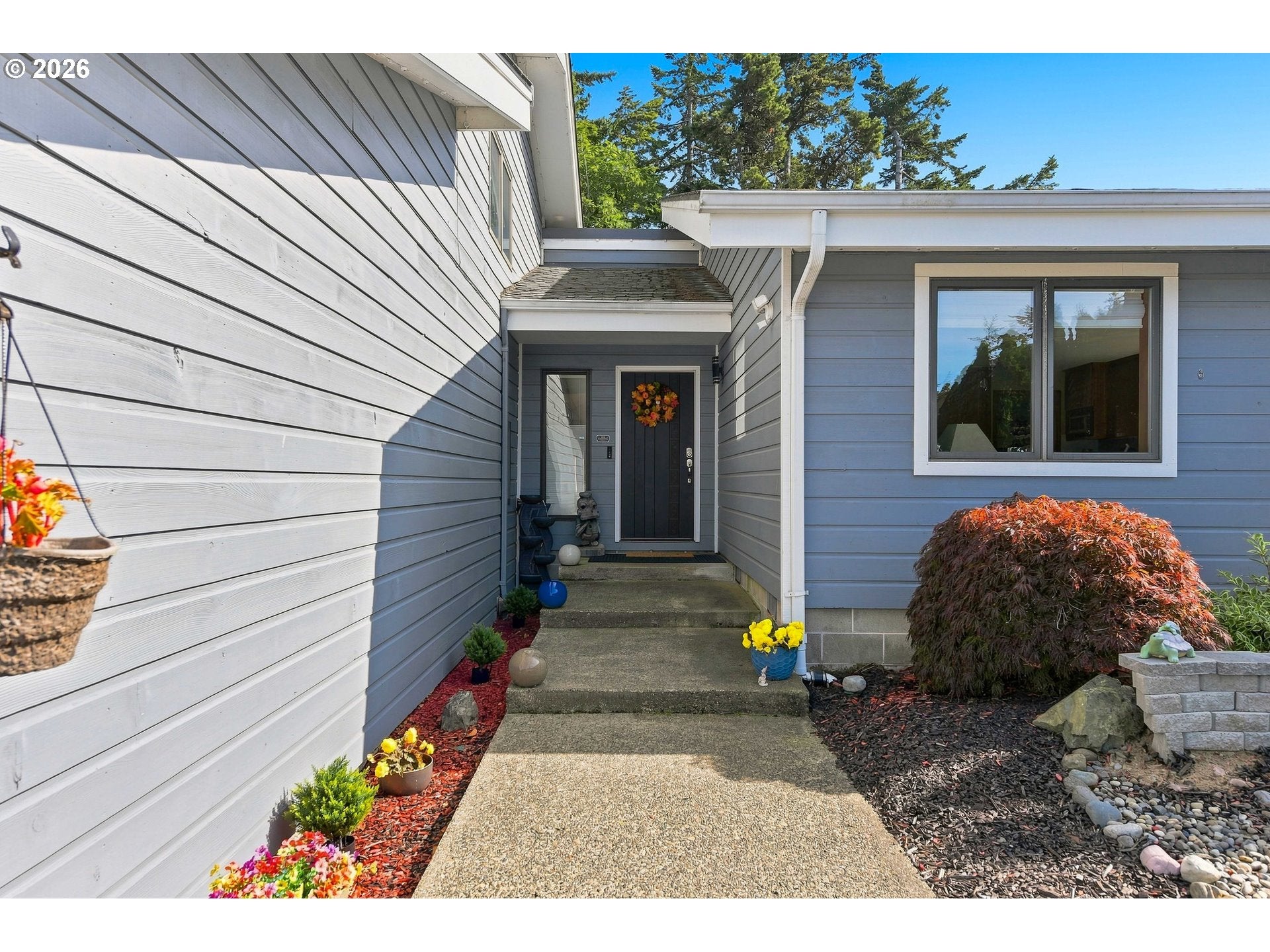 2069 Cedar CT