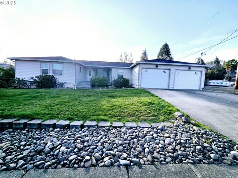 1864 NW Keasey St, Roseburg, OR 97471 - MLS#: 530014057