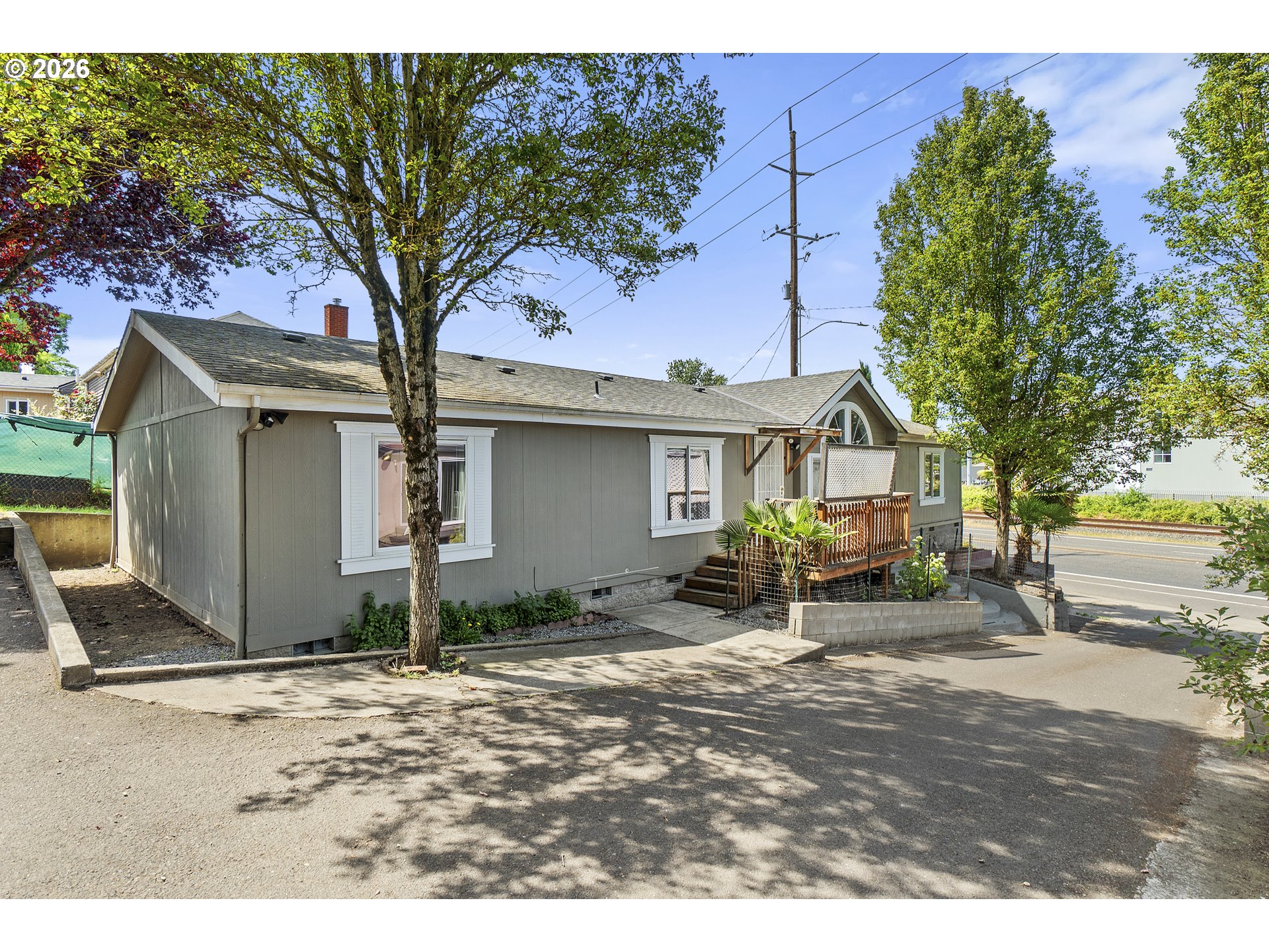 3228 NE LOMBARD ST