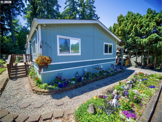 18021 COUNTRY VILLAGE DR, OREGON CITY, OR 97045 - Image 8b38a2e2fe290bd87281daebca1d01be/1445110029