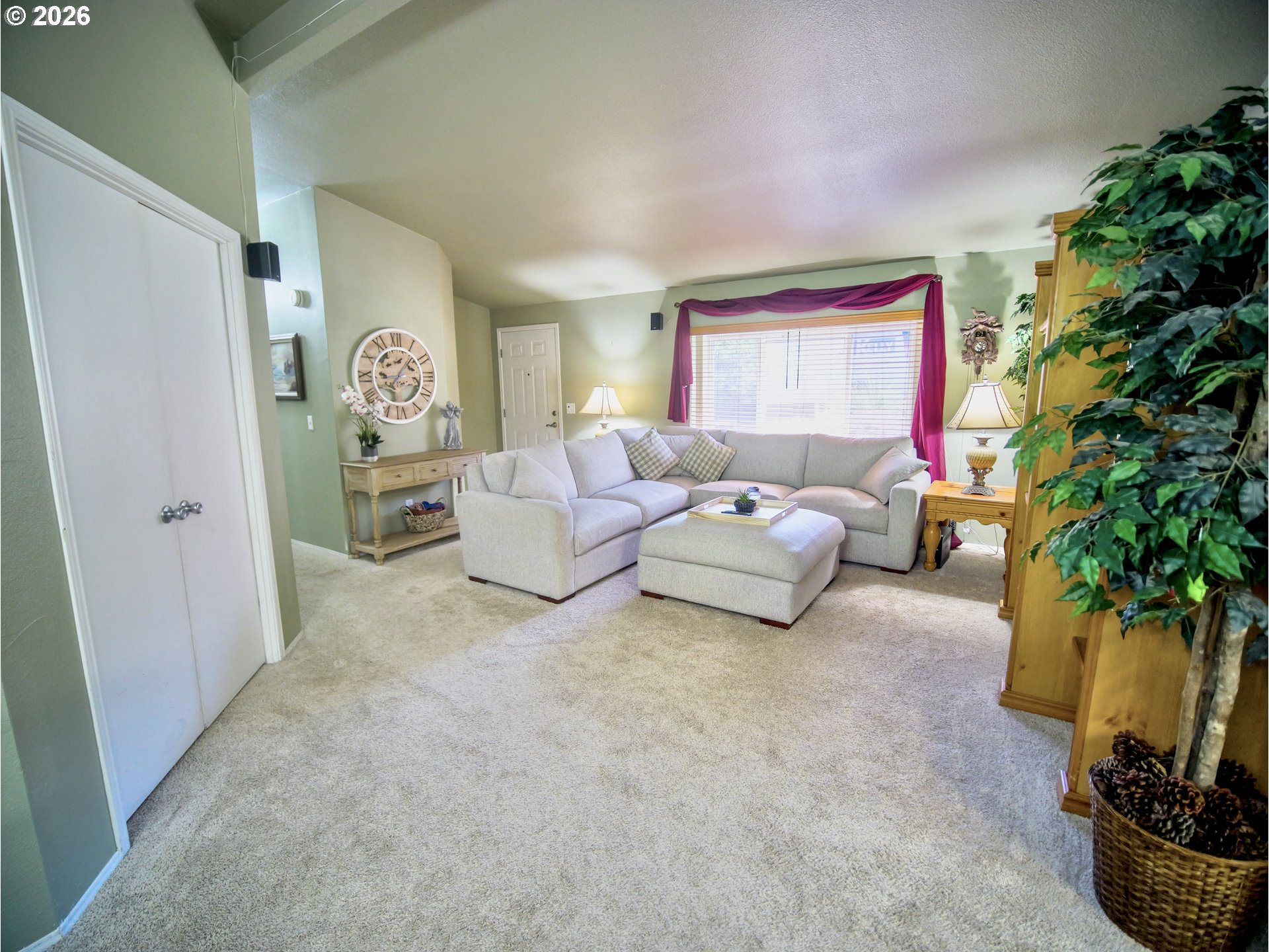 18021 COUNTRY VILLAGE DR